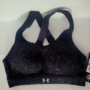 New Under Armour Sports Bra in XS.